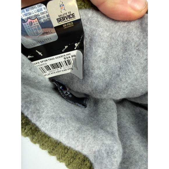 New Era Kansas City Chiefs 2025 Salute To Service Dark Moss Womens Knit Beanie - Picture 6 of 6